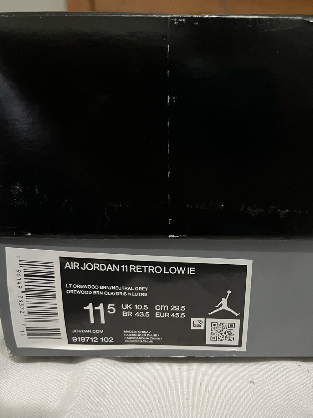 Jordan 11 Retro Low IE